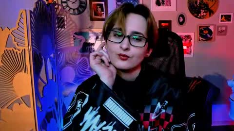 LixeLuna online show from 04-26-26, 06:22