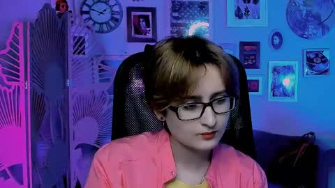 LixeLuna online show from 05-11-26, 06:19