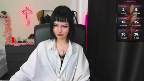 Snapshot of liyaluna chatting on 04-28-26, 09:58 LIA online show from 04-28-26, 09:58