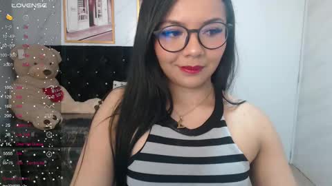 Liz online show from 03-11-25, 03:26