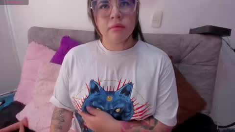 Snapshot of liz_7even chatting on 03-12-25, 06:00 Eliza online show from 03-12-25, 06:00