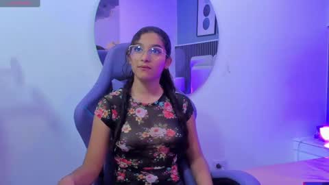 Snapshot of liz__cute chatting on 10-05-25, 11:52 Lizeth online show from 10-05-25, 11:52