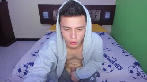 Snapshot of liz_and_chris1 chatting on 10-17-25, 03:20 Chris online show from 10-17-25, 03:20