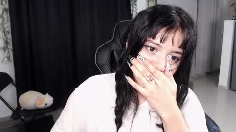 Snapshot of liz_beths chatting on 02-03-26, 02:53 Elizabeth online show from 02-03-26, 02:53