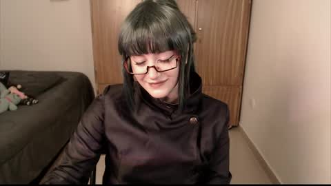 Snapshot of liz_beths chatting on 04-27-26, 02:42 Elizabeth online show from 04-27-26, 02:42