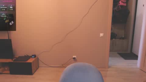 Liza Wet online show from 09-15-25, 04:23