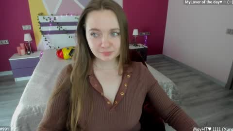Girl next door online show from 05-04-26, 11:39