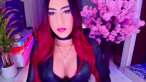 Snapshot of lizagothdoll chatting on 12-03-25, 02:08 Liza Goth online show from 12-03-25, 02:08