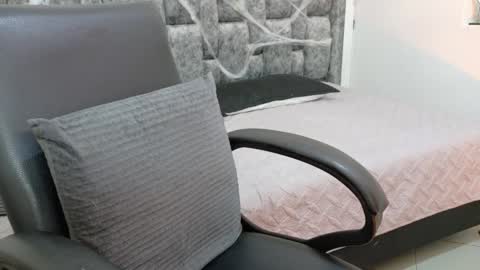  LIZBETH ROSS  online show from 10-26-25, 01:17