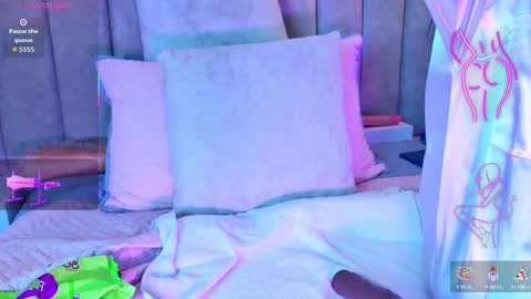 Snapshot of lizxy01 chatting on 09-25-25, 07:17 Liz online show from 09-25-25, 07:17