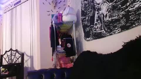 Lizz  online show from 09-26-25, 02:15