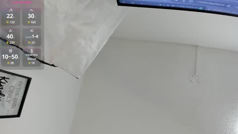 lizz_luna online show from 02-24-25, 12:16