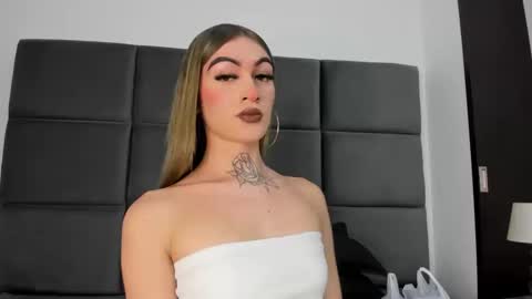 Snapshot of lizz_luna chatting on 09-30-25, 02:44 lizz_luna online show from 09-30-25, 02:44