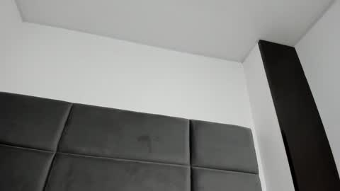 Snapshot of lizz_luna chatting on 10-23-25, 02:27 lizz_luna online show from 10-23-25, 02:27