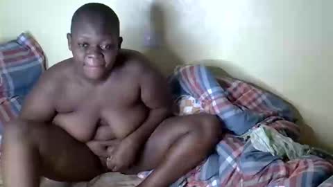 Snapshot of lizzahh chatting on 09-13-25, 01:05 lizzahh online show from 09-13-25, 01:05