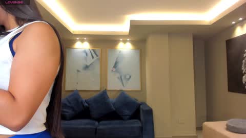 Lizzi  online show from 01-07-25, 01:14