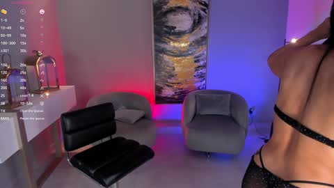 Lizzi  online show from 01-09-25, 01:39