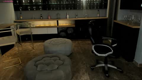 Lizzi  online show from 01-19-25, 09:13