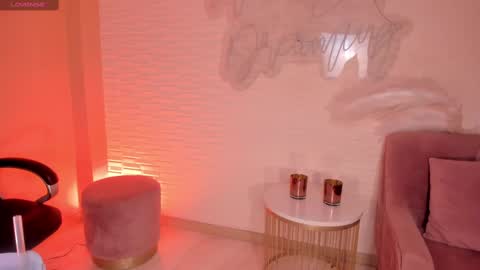 Lizzi  online show from 02-18-25, 02:49