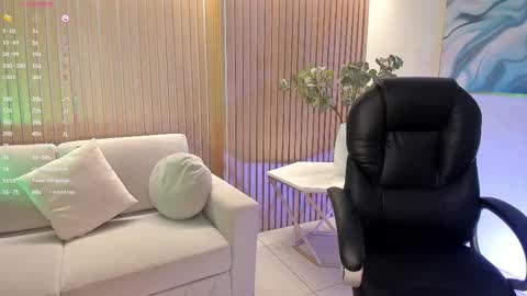 Lizzi  online show from 09-26-25, 02:10