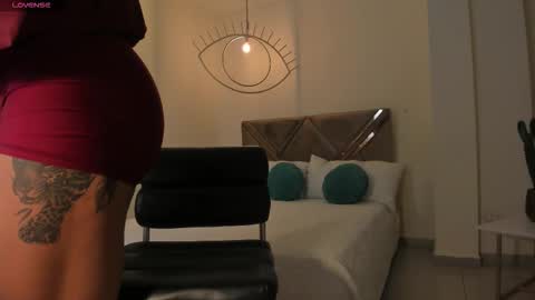 Lizzi  online show from 10-18-25, 10:32