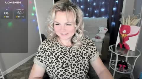 Lizzy online show from 05-10-26, 10:48