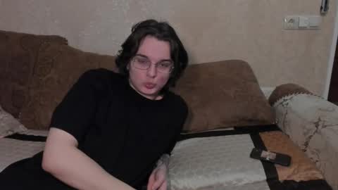 lizzi_muur online show from 02-07-26, 04:49