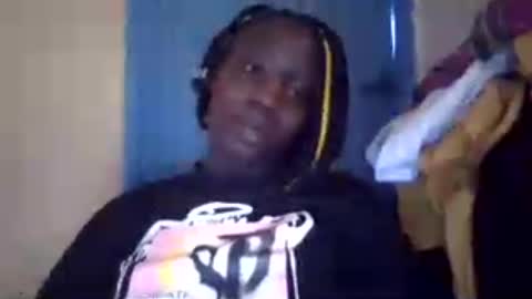lizzie2020 online show from 06-12-26, 08:46