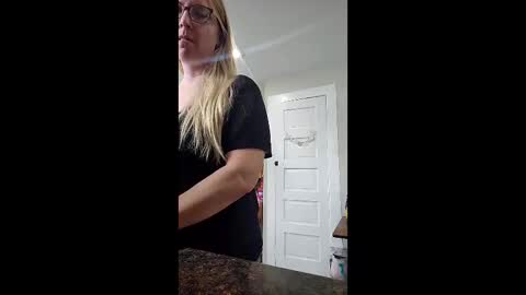 lizzie88showers online show from 12-05-25, 03:30