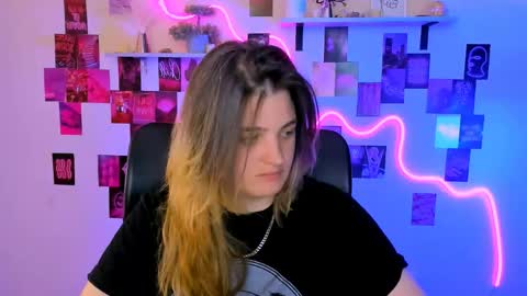 lizzie_boom online show from 05-10-26, 07:19