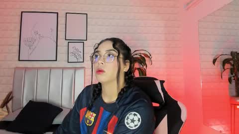  Lizzie  online show from 02-18-26, 12:01