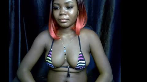 Snapshot of lizzy_petite chatting on 09-14-25, 11:04 lizzy online show from 09-14-25, 11:04