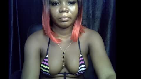 Snapshot of lizzy_petite chatting on 09-15-25, 11:10 lizzy online show from 09-15-25, 11:10