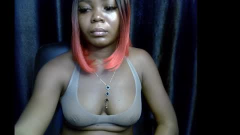 Snapshot of lizzy_petite chatting on 09-20-25, 09:43 lizzy online show from 09-20-25, 09:43