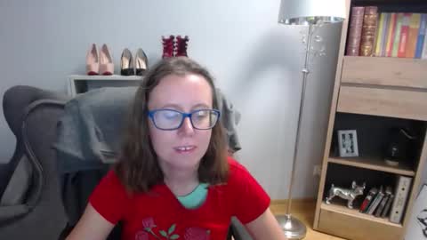 Lizzy online show from 09-16-25, 04:24