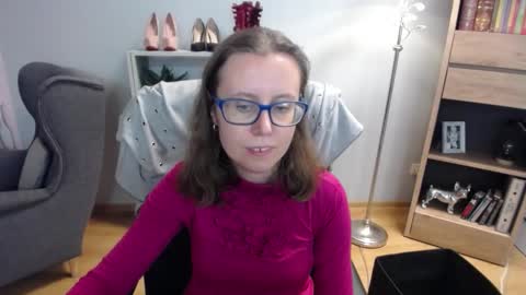 Lizzy online show from 10-22-25, 04:24