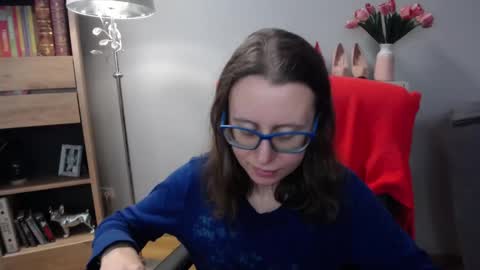 Lizzy online show from 12-17-25, 06:30