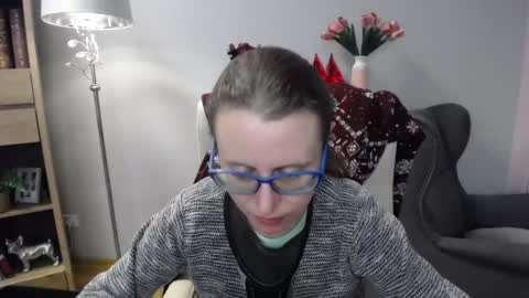 Snapshot of lizzy_sparkle chatting on 02-10-26, 05:33 Lizzy online show from 02-10-26, 05:33