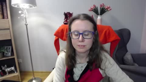 Snapshot of lizzy_sparkle chatting on 02-11-26, 05:45 Lizzy online show from 02-11-26, 05:45