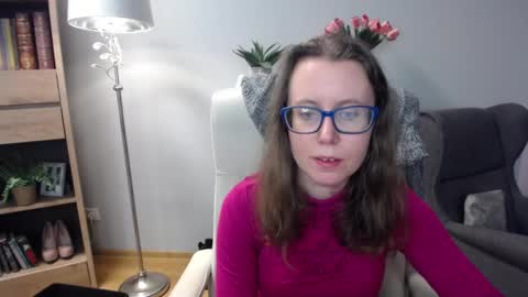 Snapshot of lizzy_sparkle chatting on 02-25-26, 05:28 Lizzy online show from 02-25-26, 05:28