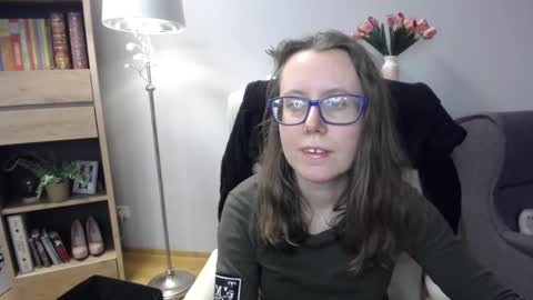 Snapshot of lizzy_sparkle chatting on 02-27-26, 05:40 Lizzy online show from 02-27-26, 05:40