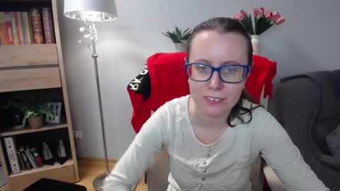 Snapshot of lizzy_sparkle chatting on 03-04-26, 05:35 Lizzy online show from 03-04-26, 05:35