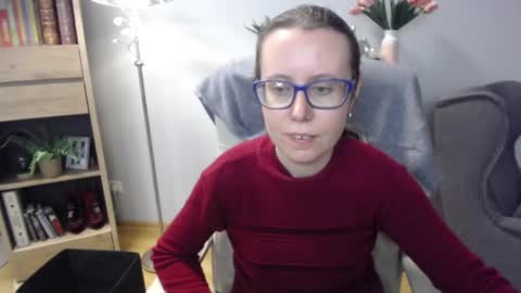 Snapshot of lizzy_sparkle chatting on 03-12-26, 05:24 Lizzy online show from 03-12-26, 05:24