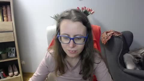 Lizzy online show from 05-19-26, 04:30
