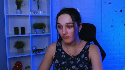 lizzy_sweety_purrr online show from 06-10-26, 09:52