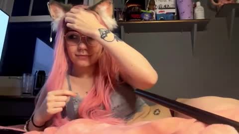 lizzybunny online show from 12-20-24, 05:29