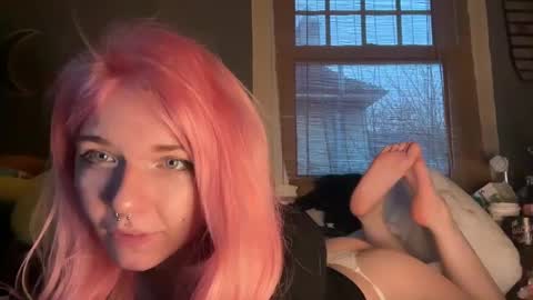 lizzybunny online show from 02-19-25, 05:06