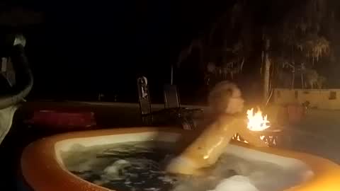 Snapshot of ljandcherry chatting on 09-20-25, 04:35 LjCherry online show from 09-20-25, 04:35