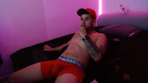 lliamm 2 online show from 01-25-25, 06:57