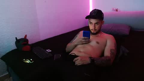 lliamm 2 online show from 01-26-25, 06:58